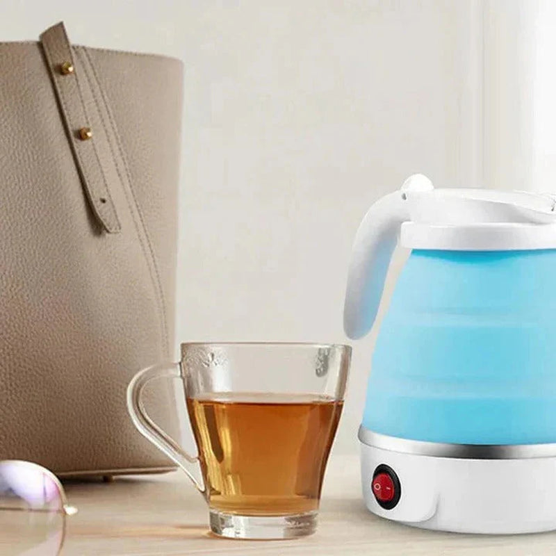 Compact Travel Kettle with Collapsible Design